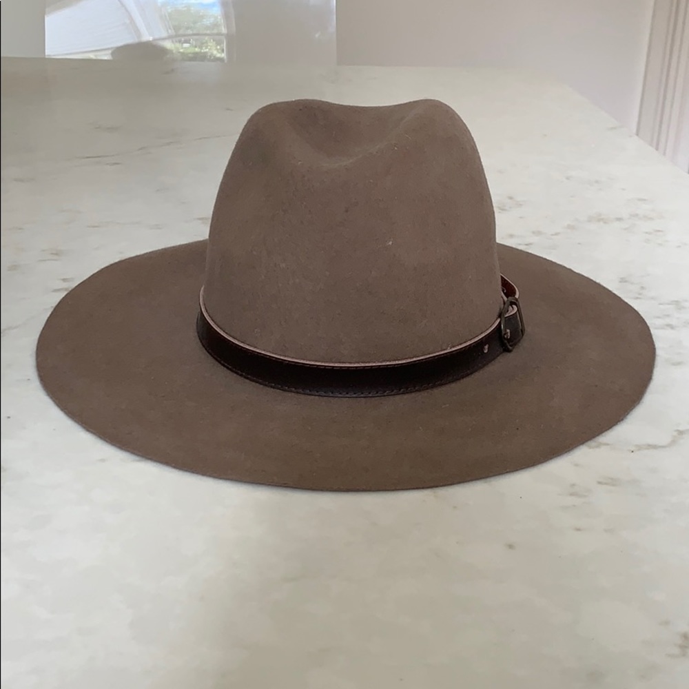 Michael Start felt fedora